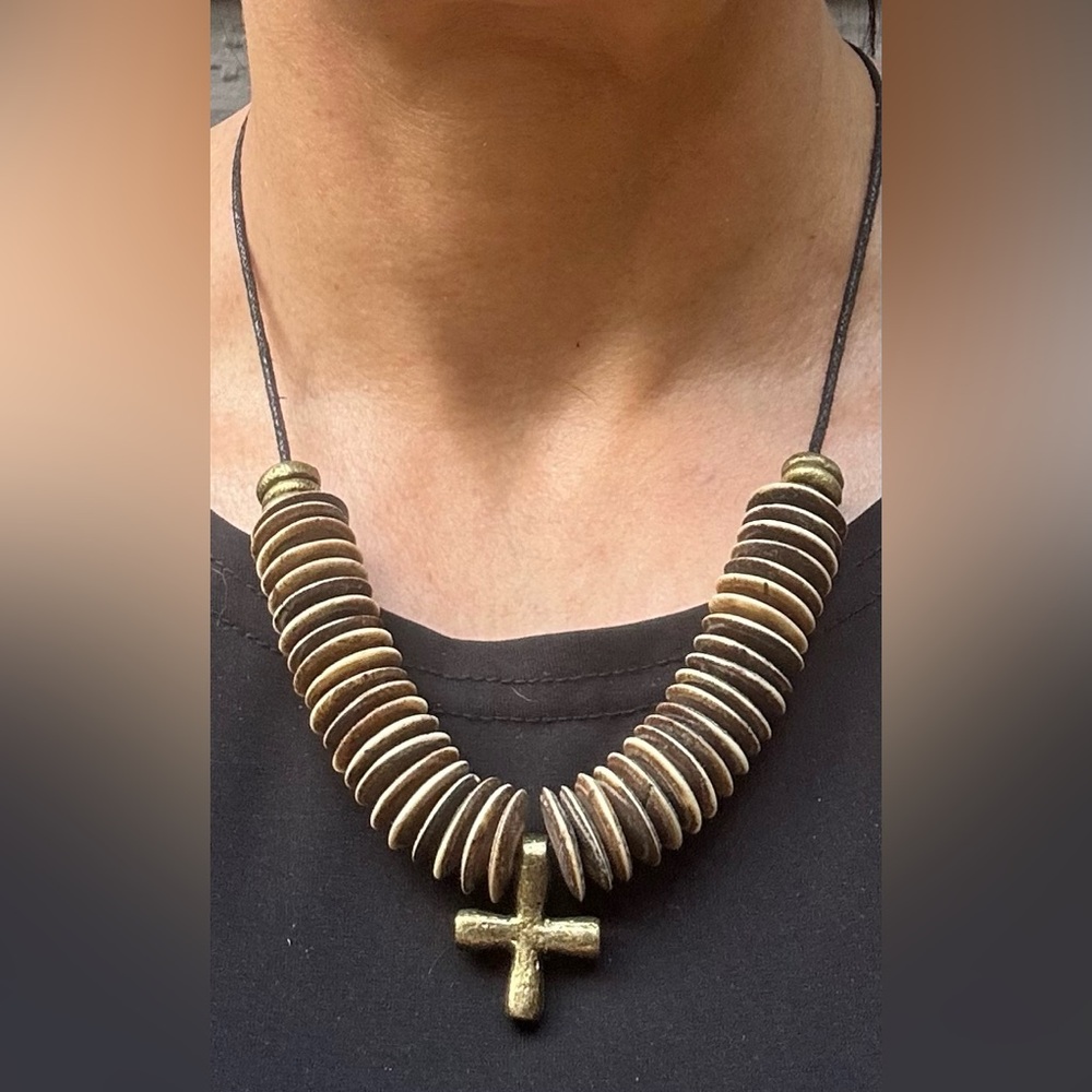 NWOT Artisan Shell & Cord Necklace with Brass Cross